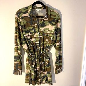 Paper + tee camo tunic top